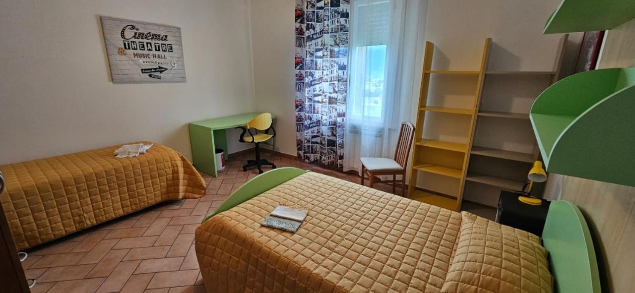 Delizioso Appartamento Collinare Limigiano Exterior foto